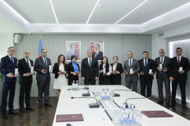 Dövlət başçısının təltif etdiyi Nazirlik əməkdaşlarına vəsiqə və medallar təqdim olunub